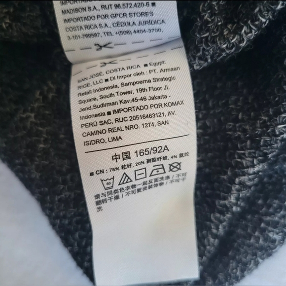 Old Navy SOFT & Comfy Lightweight Gray Sweater Medium - Picture 7 of 11